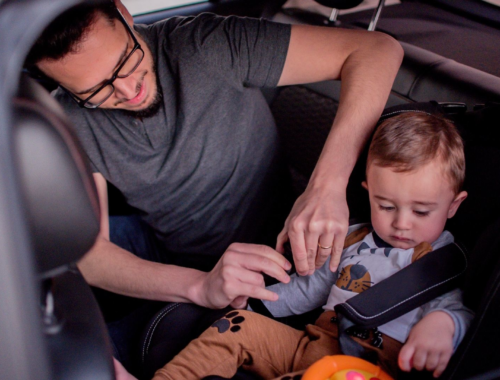 Kindersitz im Auto